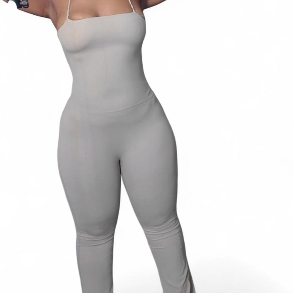 Beige jumpsuit Skims style